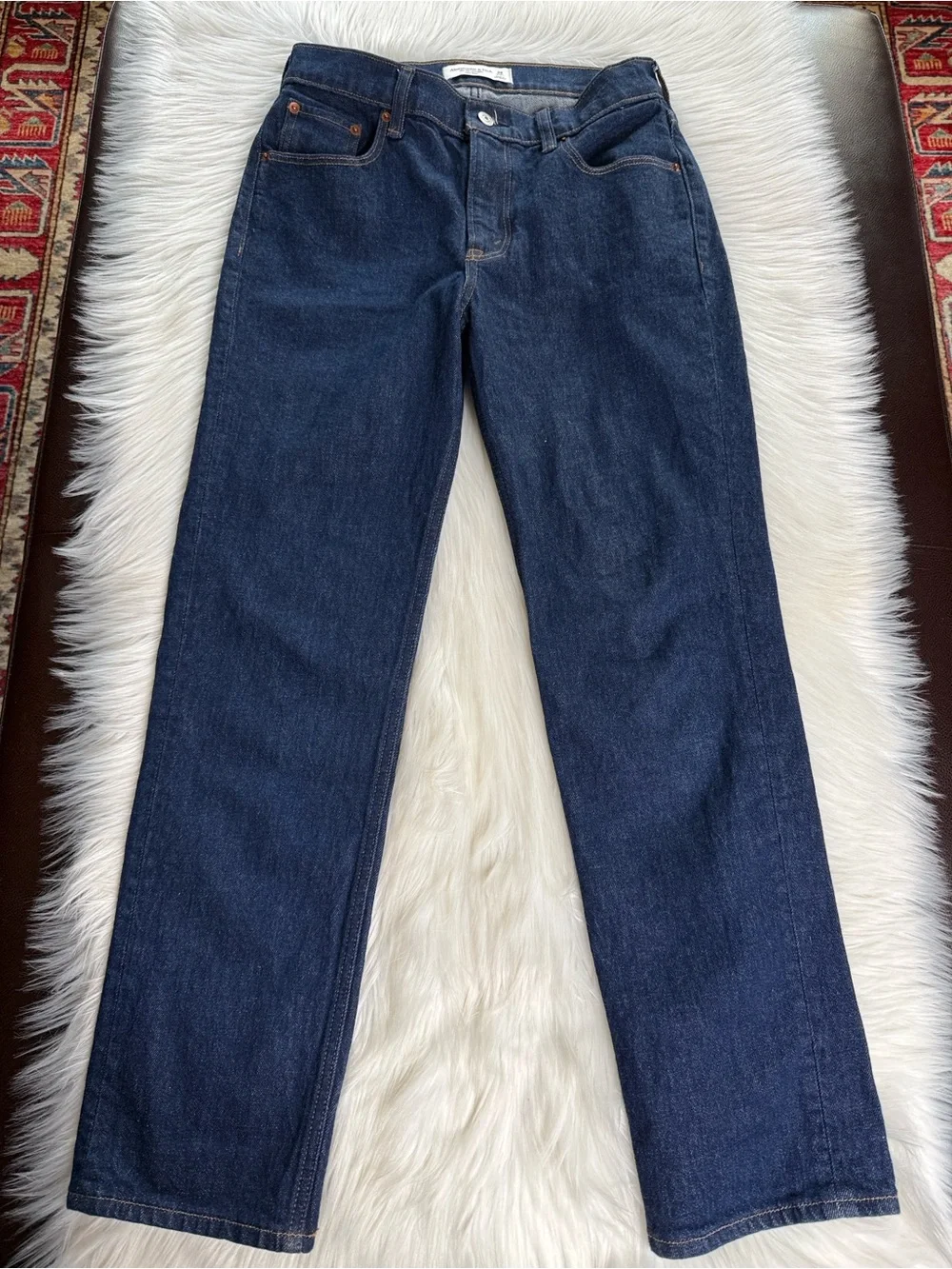 Abercrombie Dark Wash The 90’s Straight Mid Rise Jeans